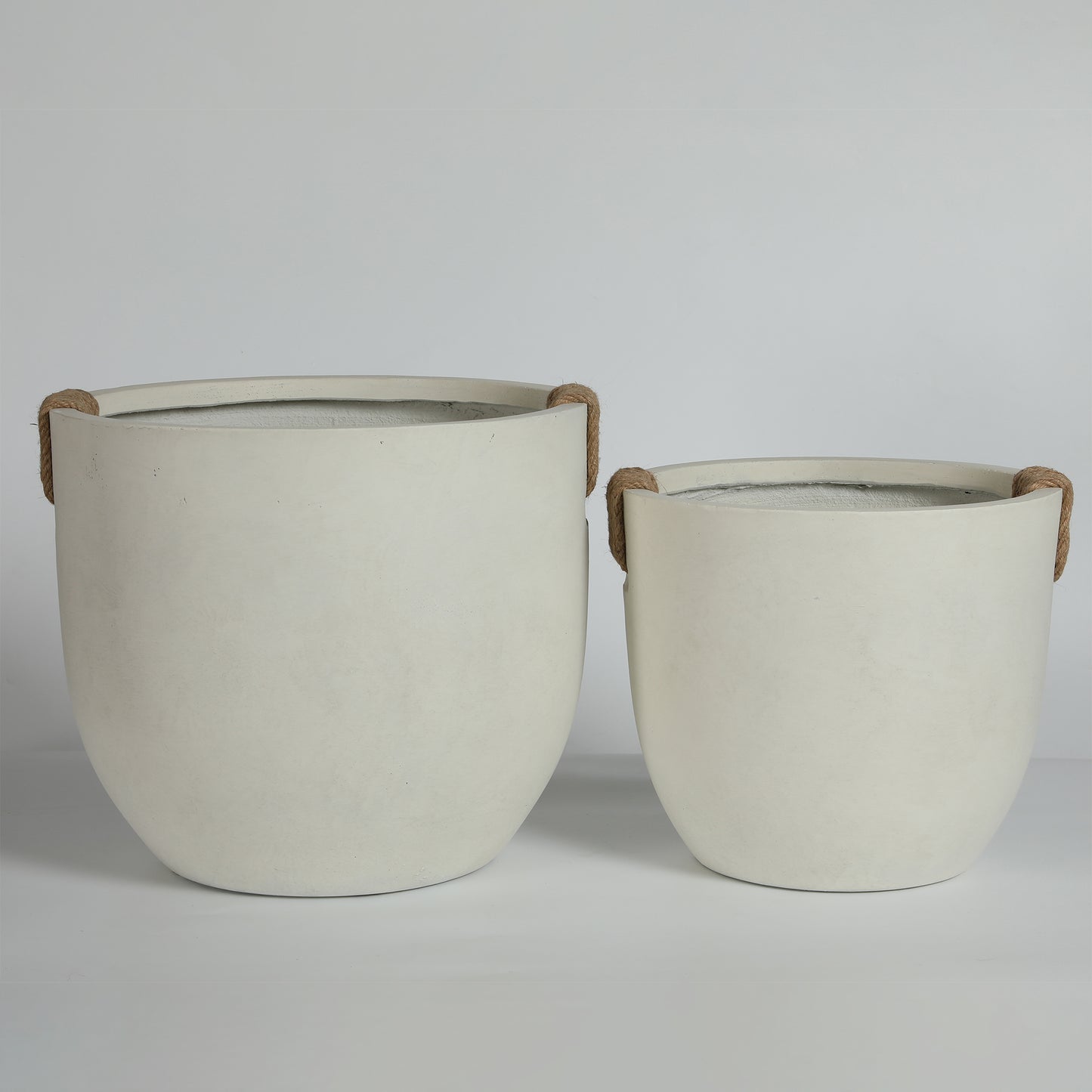 Round Concrete Planter Set of 2, Large Outdoor Indoor Handmade Rustic Decorative Planter Pots with Drainage Holes for Home Garden Patio,15" x 13" & 18" x 16" (Off white)