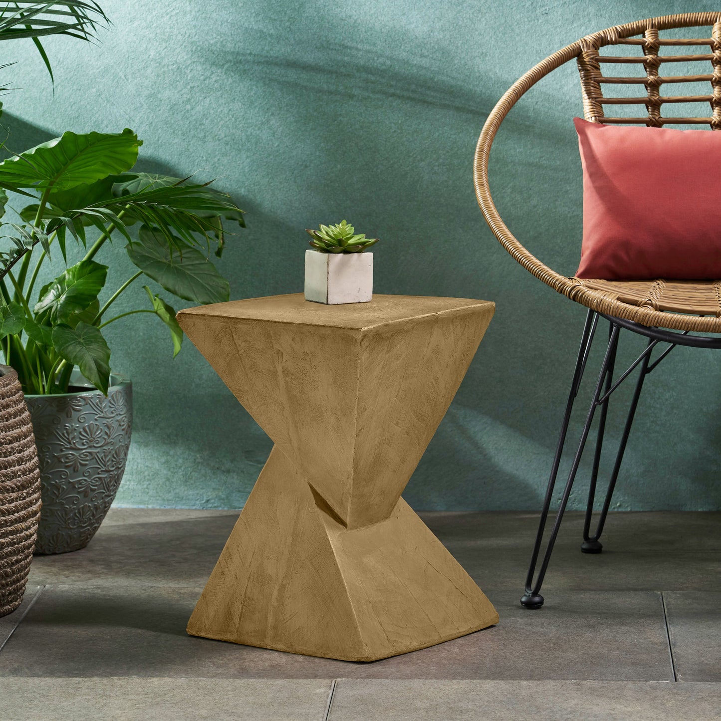 TESS Modern Side Table – Stylish End Table Compatible with Living Room, Bedroom, or Office,Versatile Home Furniture,Light Natural Color