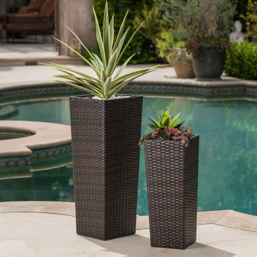 2-Piece Rattan Flower Pot Set-Brown Polyethylene Wicker with Metal Frame, Indoor/Outdoor Planters