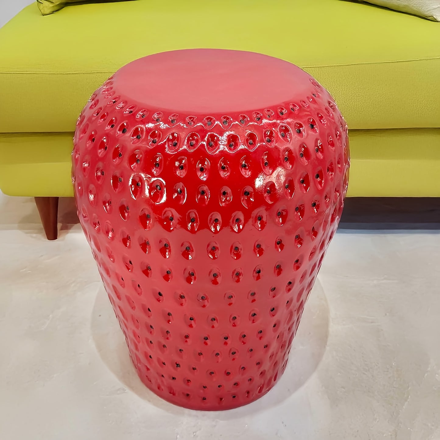 Strawberry Fruit Stool, 13.4"Oversized Resin Stool, Side Table, Home Decor Plant Stand Garden Indoor Outdoor Decorations, Multi-Purpose Innovative Garden Furniture