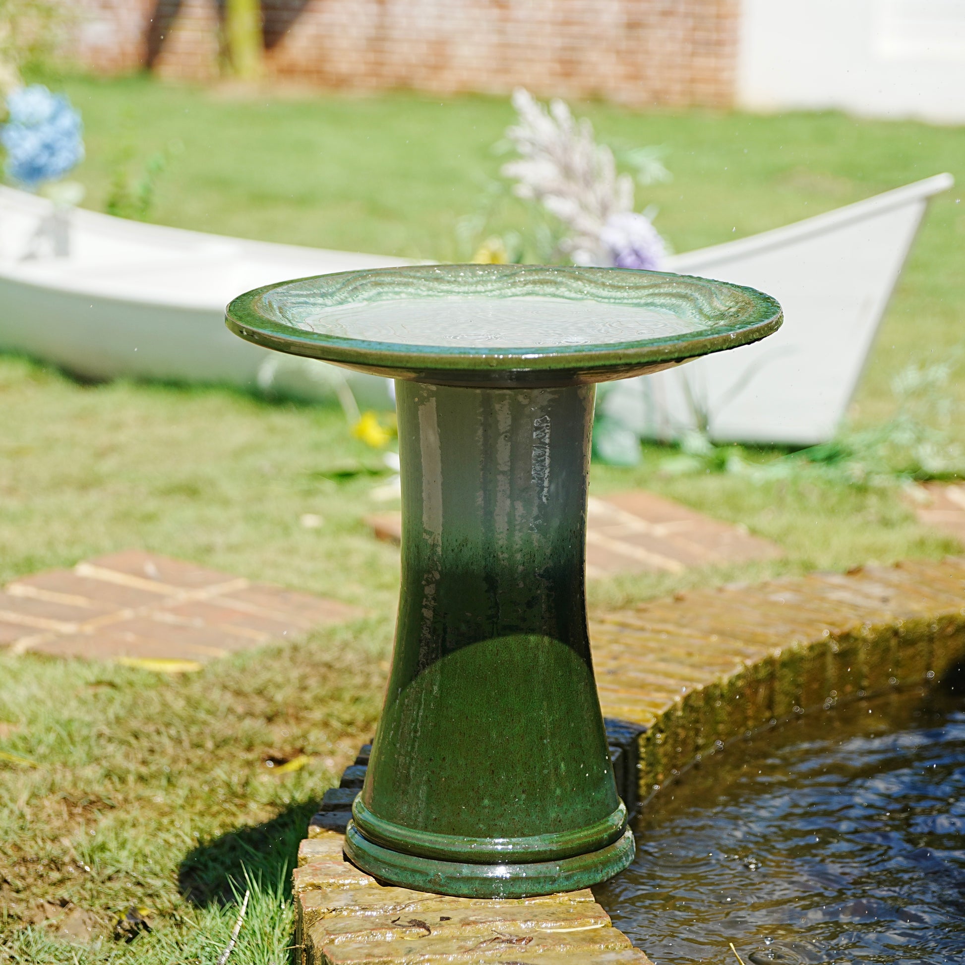 17'' Ceramic Bird Bath for Outside, Elegant Tall Outdoor Bird Bath, Lightweight Pedestal Glazed Birdbaths for Outdoors with Swirl Pattern, Green Ombre