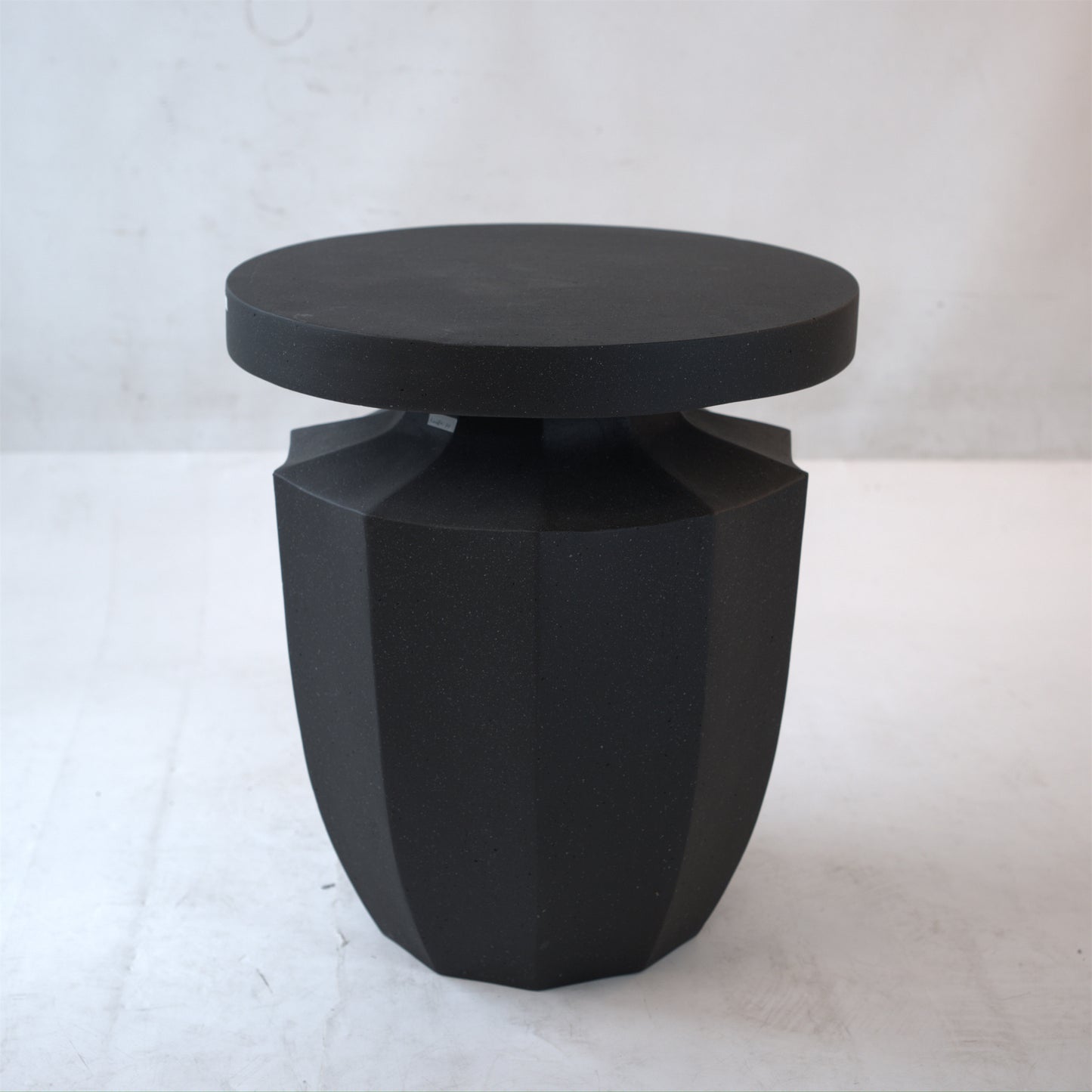 Decorative Garden End Table, 20.3" H Modern Heavy Duty Patio Sturdy Faux Terrazzo Accent Table Side Table Plant Table for Indoor Outdoor