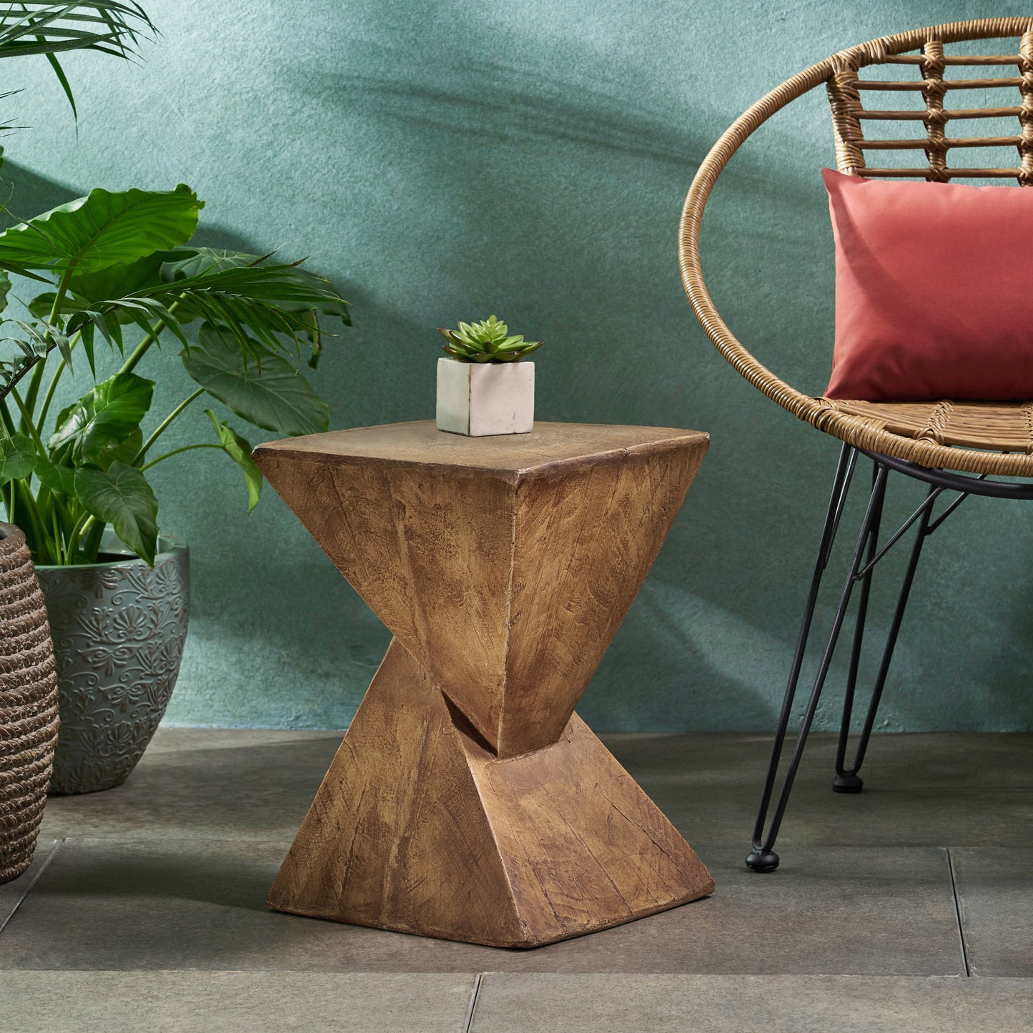 TESS Modern Side Table – Stylish End Table Compatible with Living Room, Bedroom, or Office,Versatile Home Furniture,Natural Color