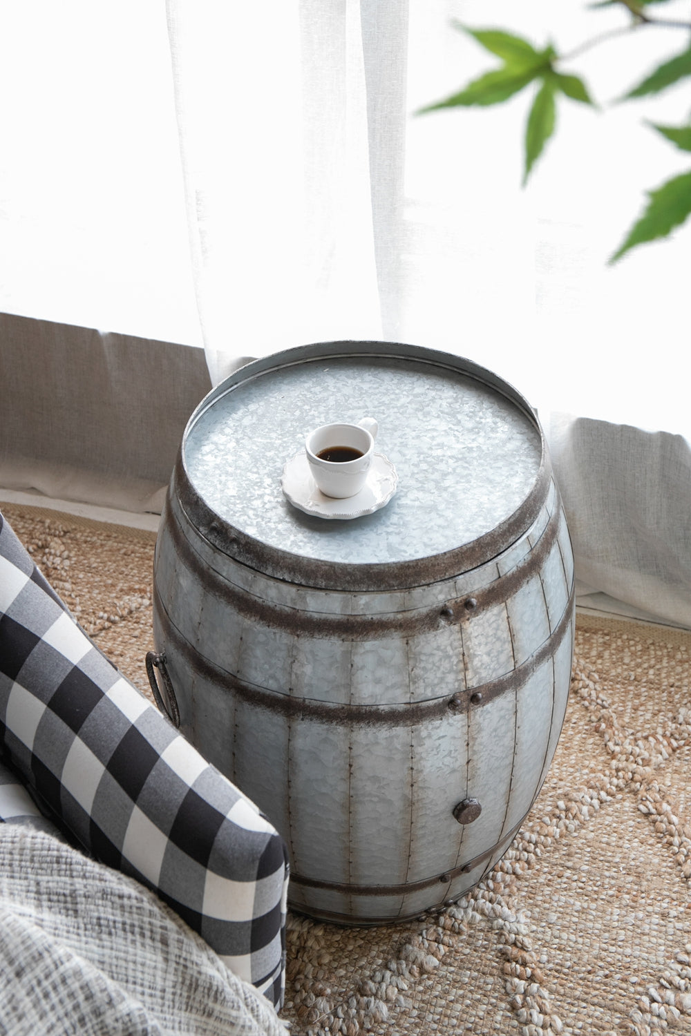 22.5x22.5x26" Drum Side Table