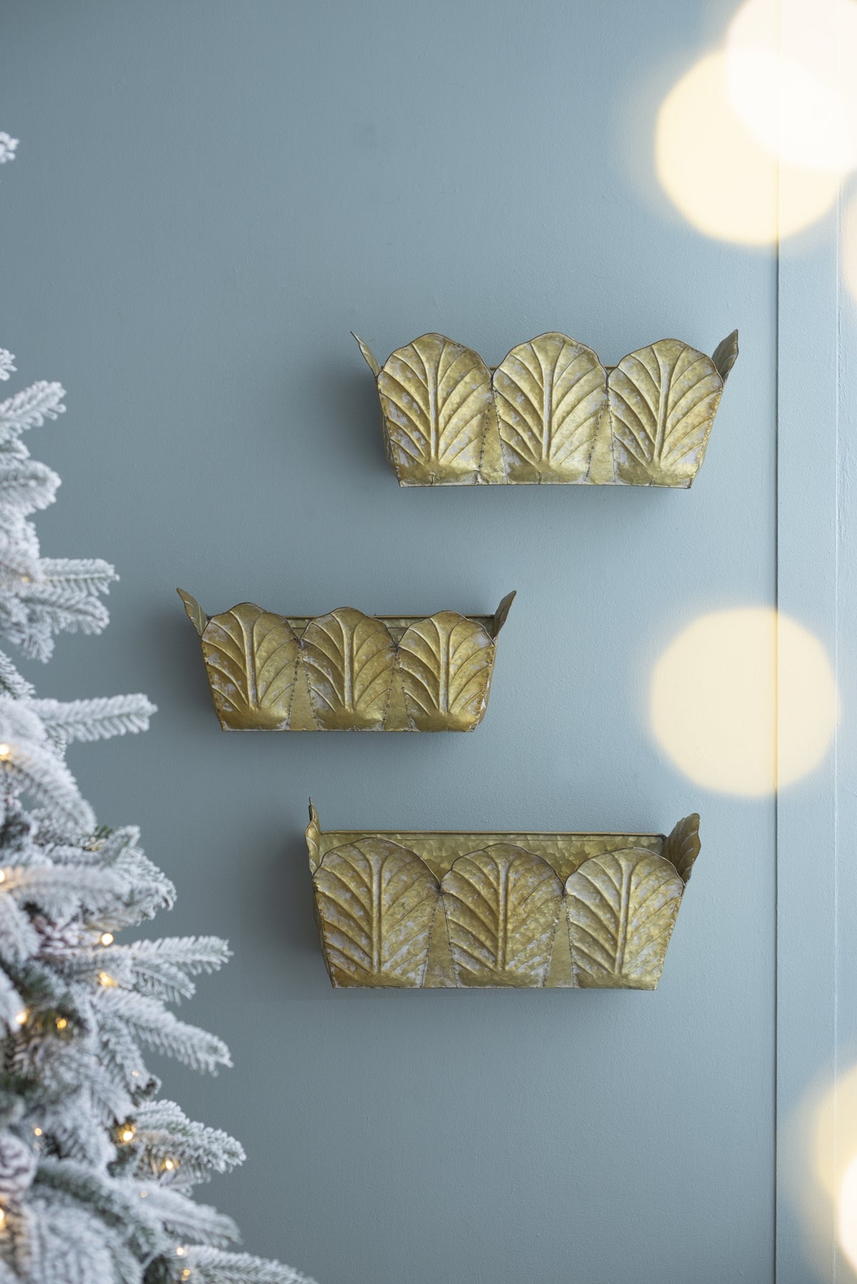 Set of 3 Rustic Wall Metal Planter, L:21.7x8.7x8" M:21.3x8x7.7" S:18x7x7"