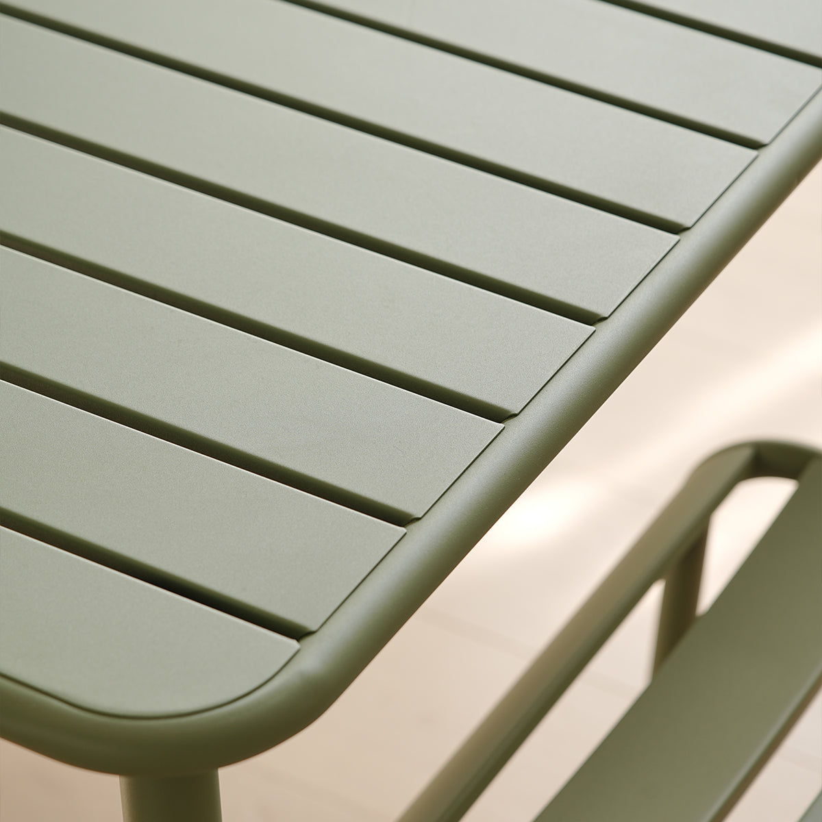Sera square table  (green) outdoor courtyard table villa open air dining table waterproof table retro American modern simple balcony table coffee table