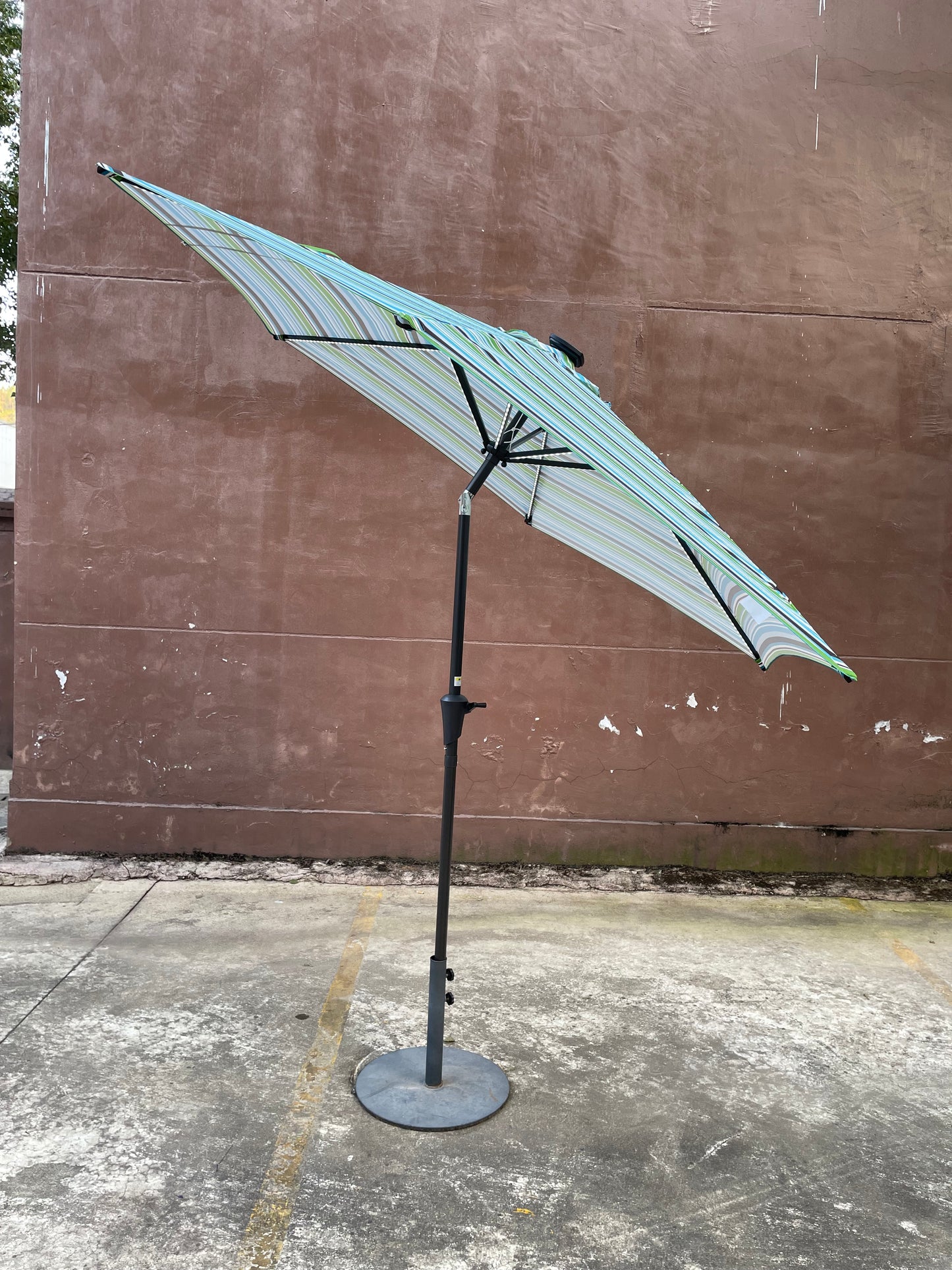 9FT UMBRELLA WITH LIGHT Blue and Stripes