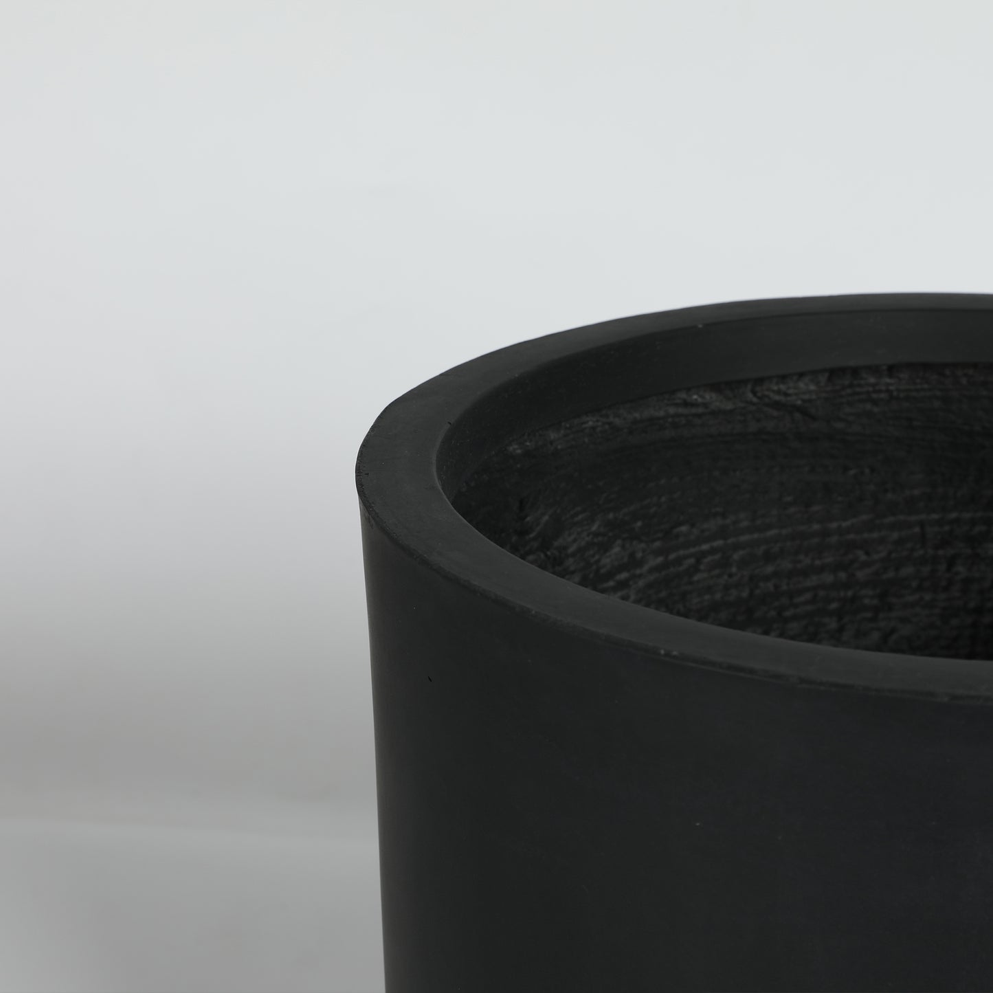 Round Concrete Planter Set of 2, Large Outdoor Indoor Handmade Rustic Decorative Planter Pots with Drainage Holes for Home Garden Patio, 13" x 13" & 16" x 16"(black)