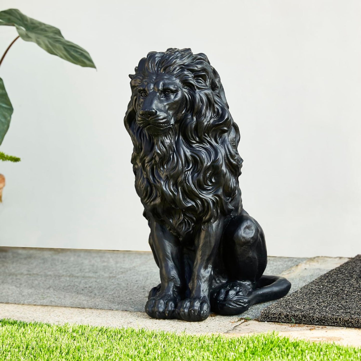 20.5" Lion Statue, Resin Outdoor Guardian Sculpture, Simulated Animal Decor for Villa, Garden, Park & Resort, Patriotic Independence Day Decoration for Home & Courtyard