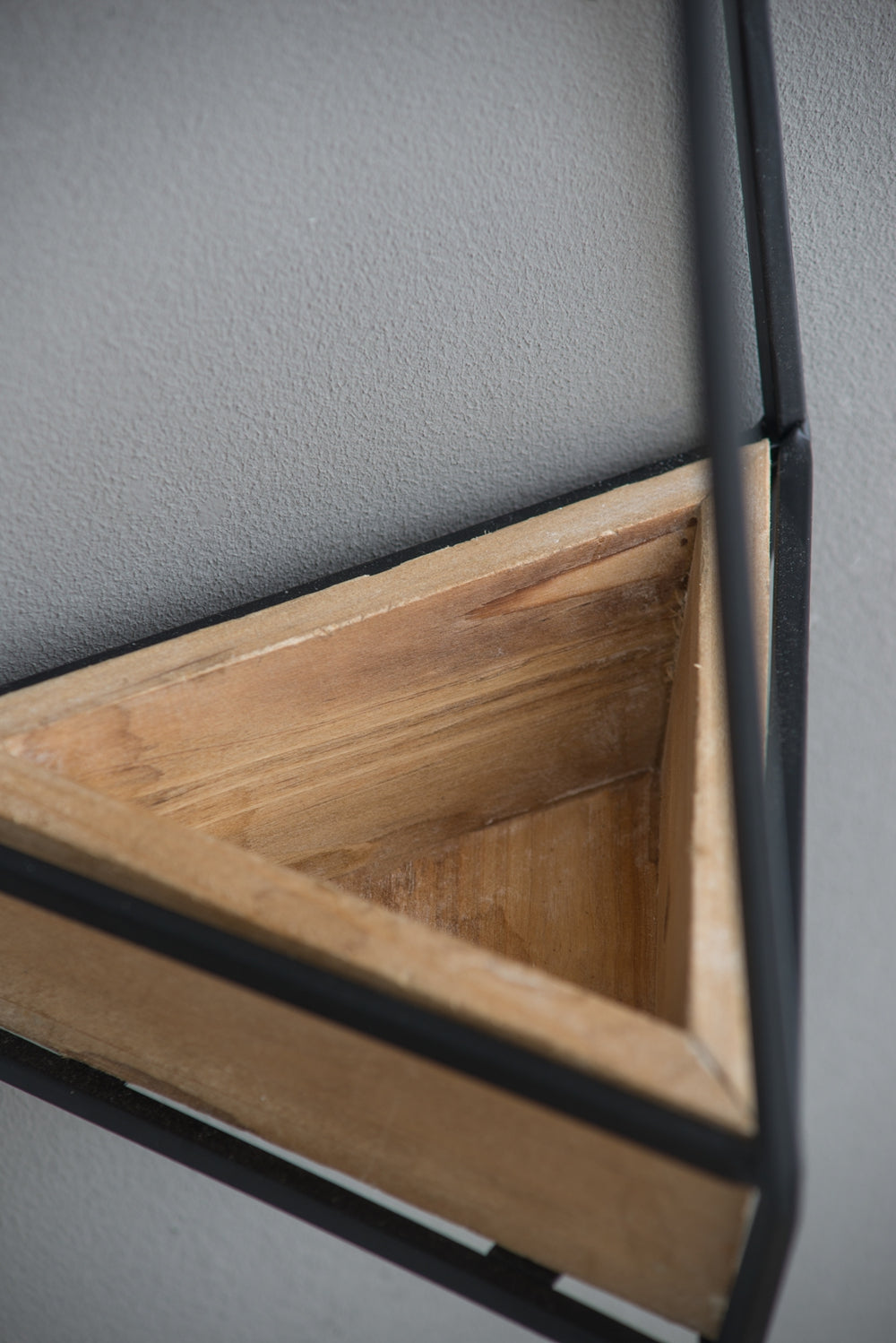 Set of 3 Felix Wall Planter, L:10x10x16.5"  M:8.5x8.5x15.5" S:7x7x13.5"