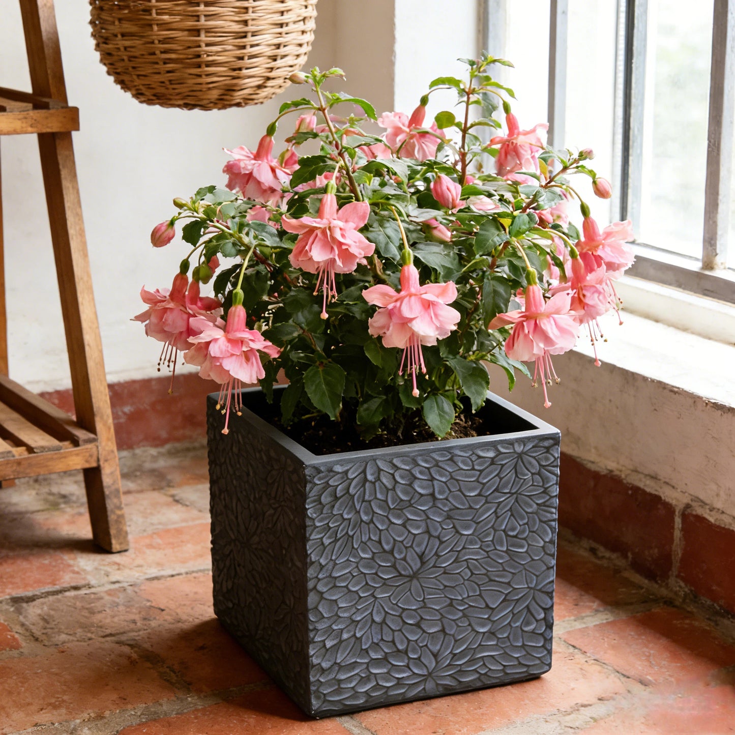 Large Outdoor Indoor Planter, 16.9"+14.37"+11.6" +9.25''Dia Square Magnesium Oxide Planter Set of 4, Flower Pots with Drainage Holes,  Modern Design, Grey Color Planter for Home Garden Patio