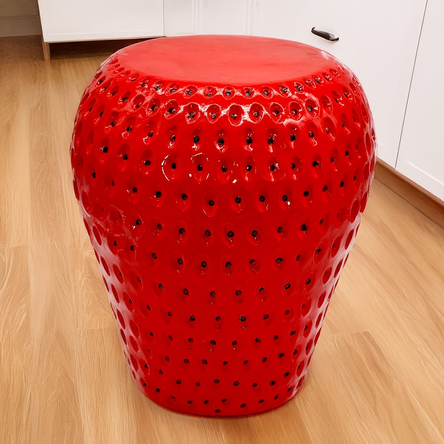 Strawberry Fruit Stool, 13.4"Oversized Resin Stool, Side Table, Home Decor Plant Stand Garden Indoor Outdoor Decorations, Multi-Purpose Innovative Garden Furniture