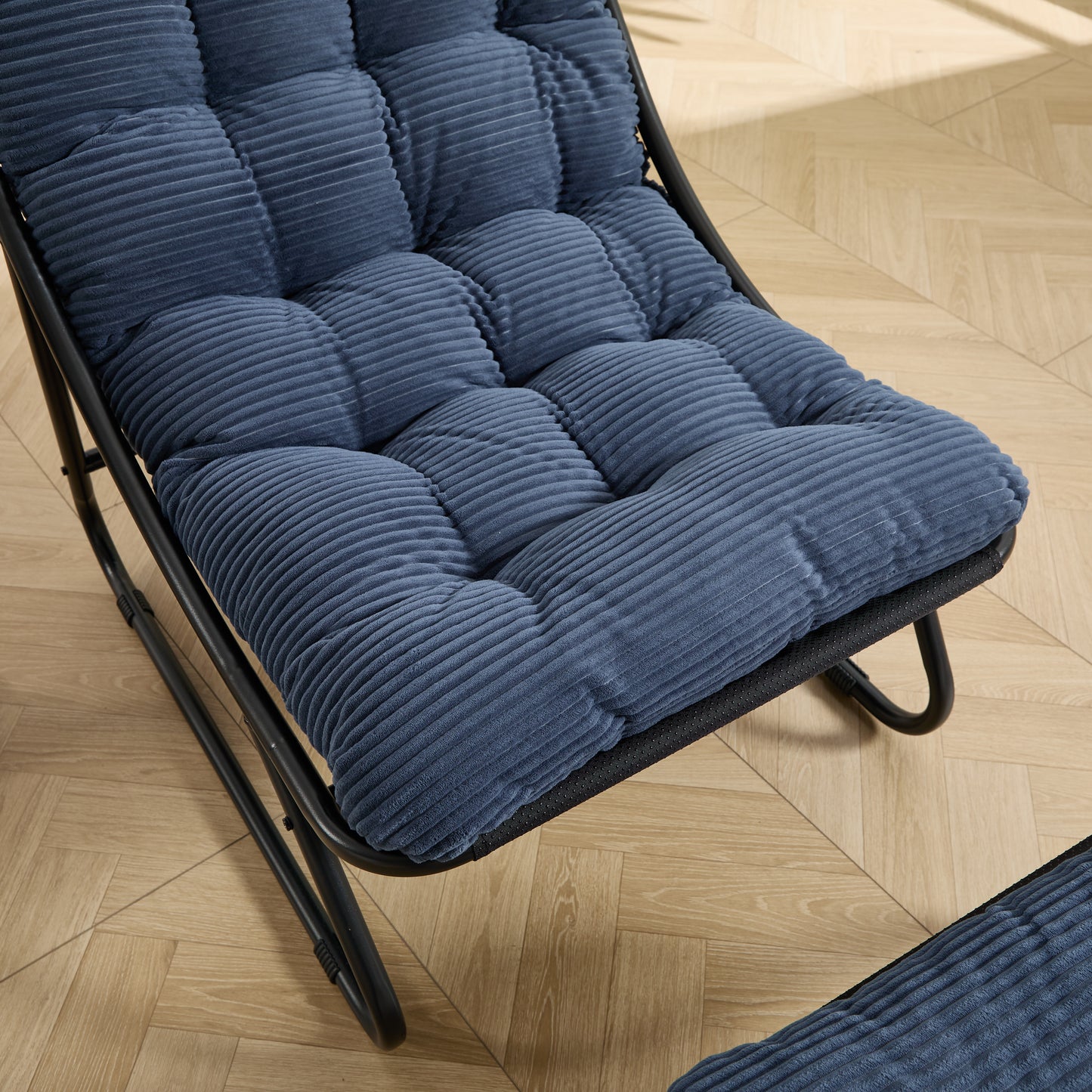 Patio Outdoor Lounge Chair with Ottoman, Comfy Sling Recliner Chair with Puffy Cushion and Foot Stool,  Ideal for Living Room, Bedroom, Reading Room, Black frame with navy blue cushion
