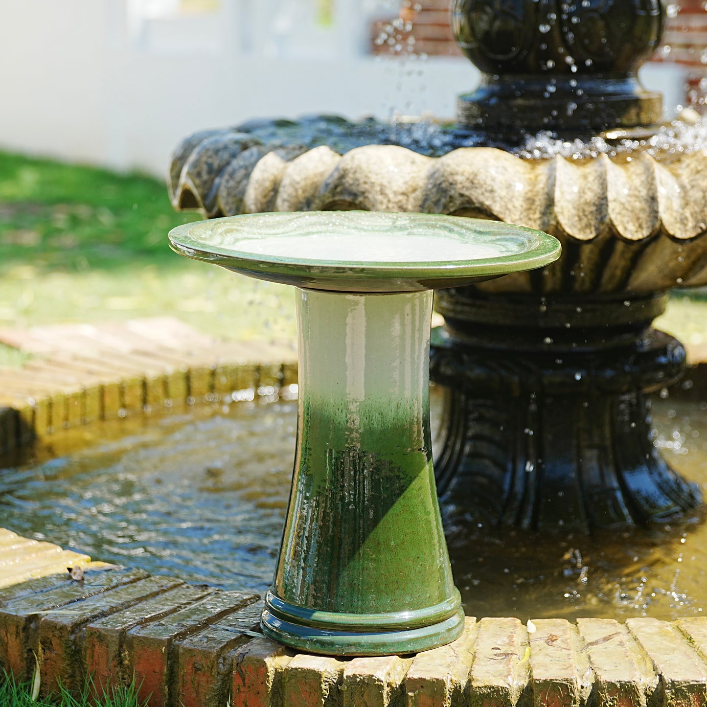17'' Ceramic Bird Bath for Outside, Elegant Tall Outdoor Bird Bath, Lightweight Pedestal Glazed Birdbaths for Outdoors with Swirl Pattern, Green Ombre