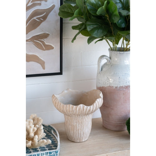 1.5 qts. Beige Outdoor Concrete Round Planter Decorative Pots (7.5 in. L x 7.5 in. W x 5.5 in. H)