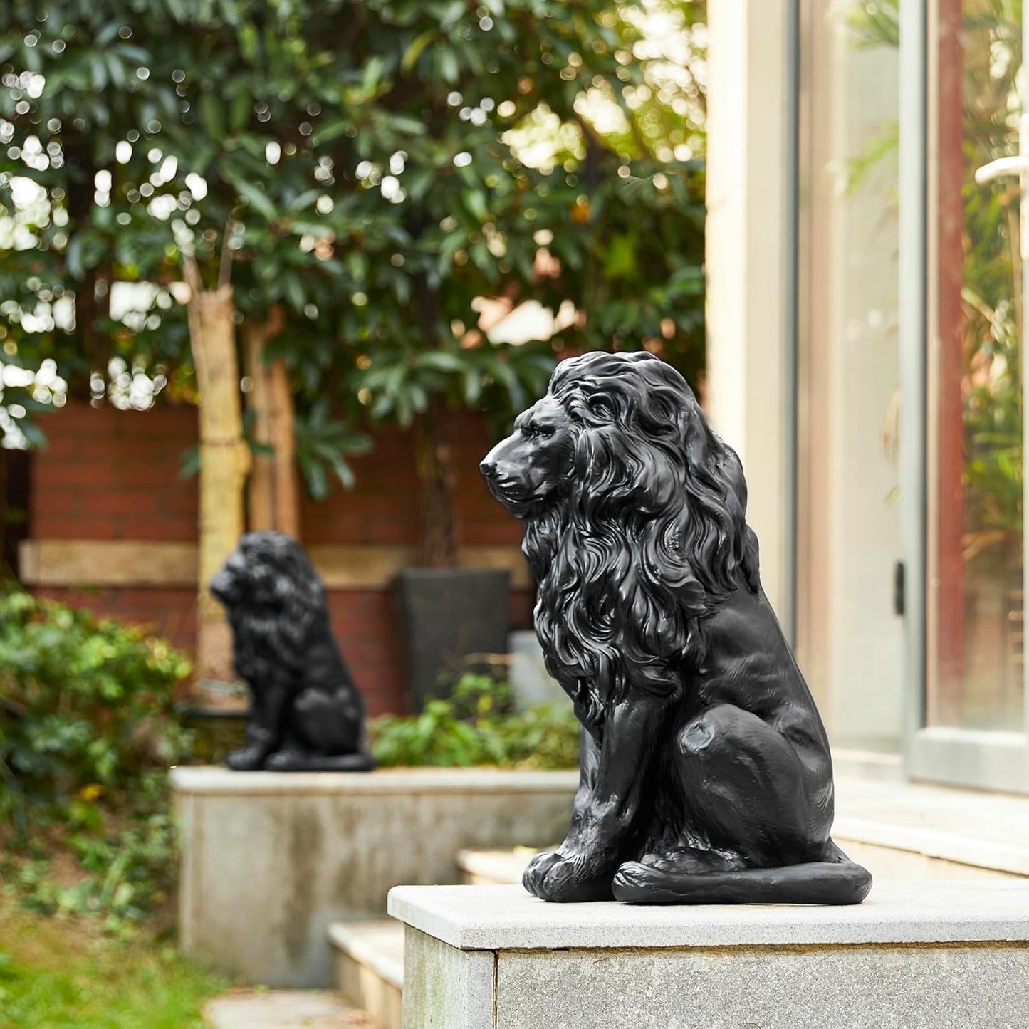 20.5" Lion Statue, Resin Outdoor Guardian Sculpture, Simulated Animal Decor for Villa, Garden, Park & Resort, Patriotic Independence Day Decoration for Home & Courtyard