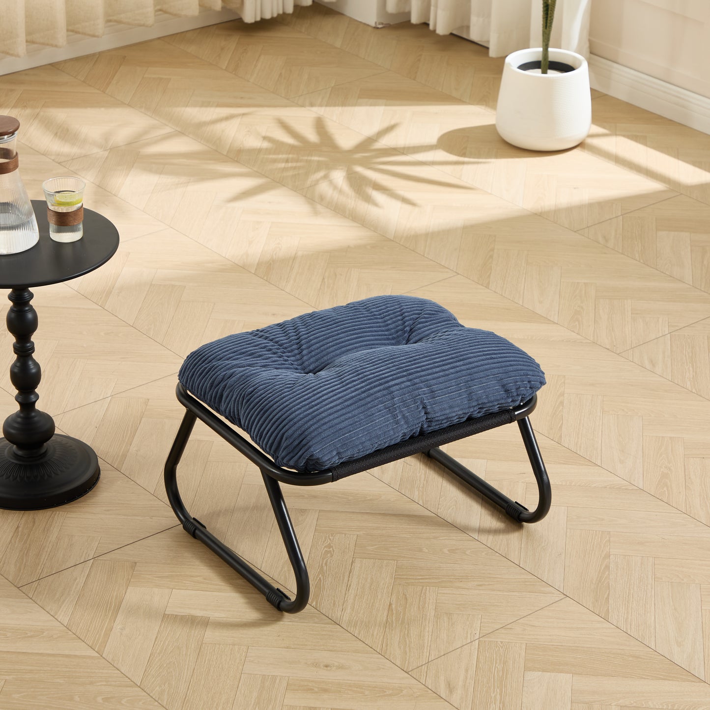 Patio Outdoor Lounge Chair with Ottoman, Comfy Sling Recliner Chair with Puffy Cushion and Foot Stool,  Ideal for Living Room, Bedroom, Reading Room, Black frame with navy blue cushion