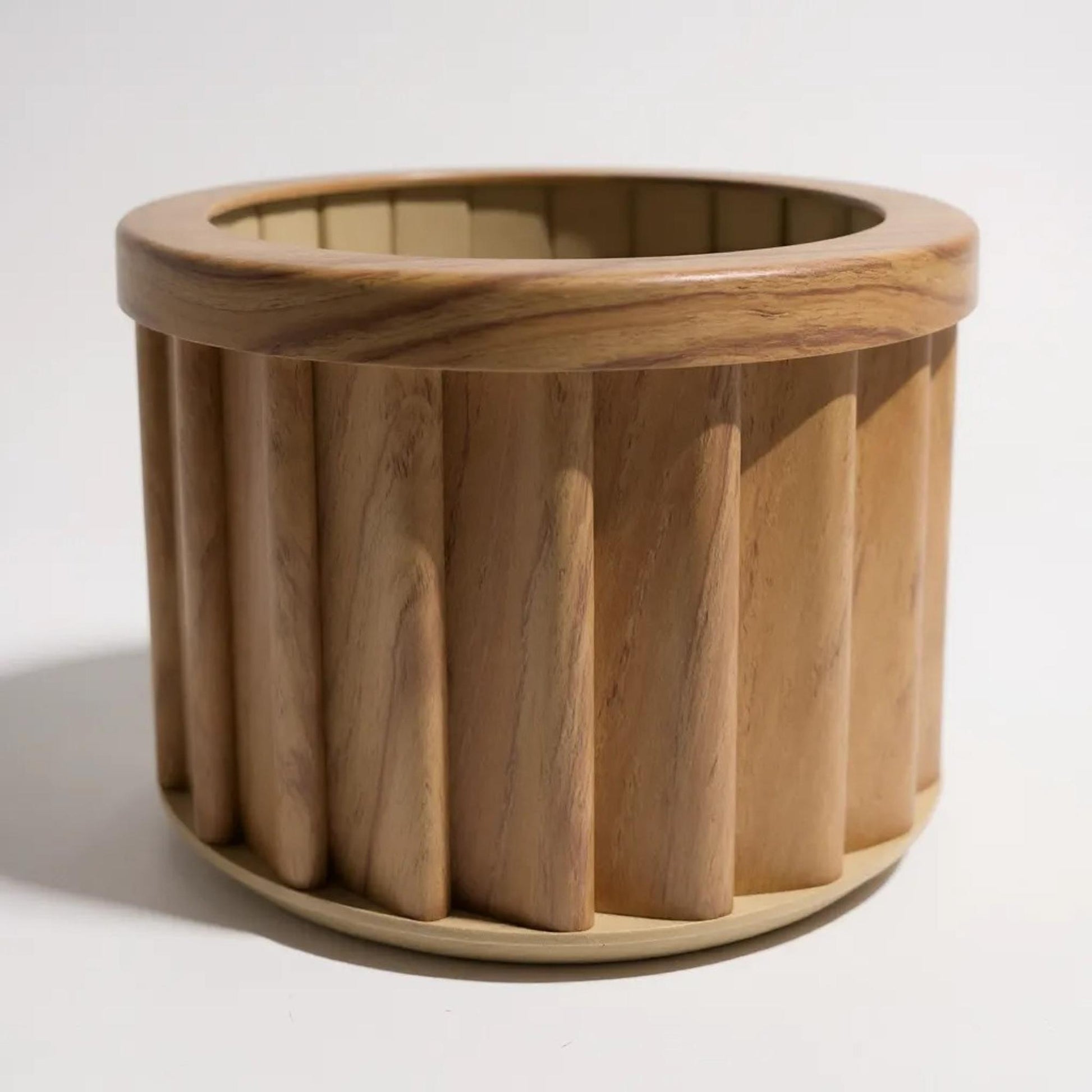 Round Strata Planter MD - Medium Brown