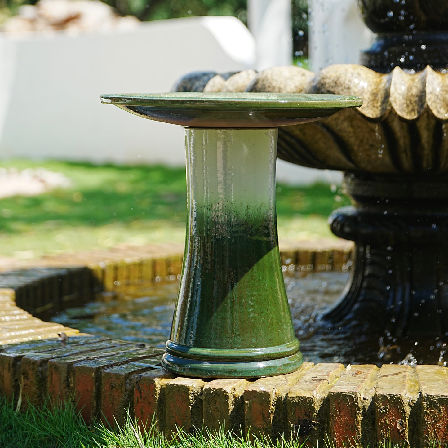 17'' Ceramic Bird Bath for Outside, Elegant Tall Outdoor Bird Bath, Lightweight Pedestal Glazed Birdbaths for Outdoors with Swirl Pattern, Green Ombre