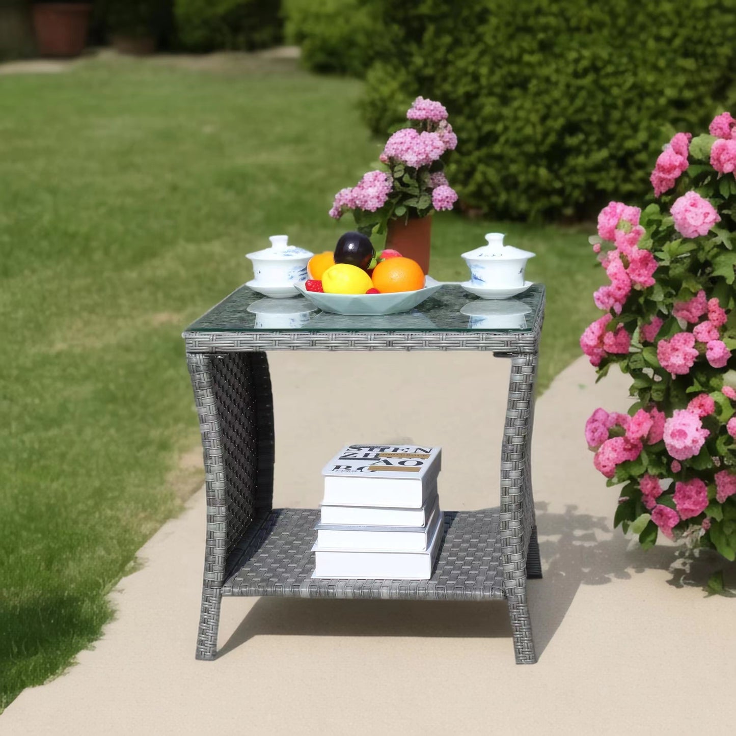 Outdoor patio Furniture 1 Coffee Table with clear tempered glass