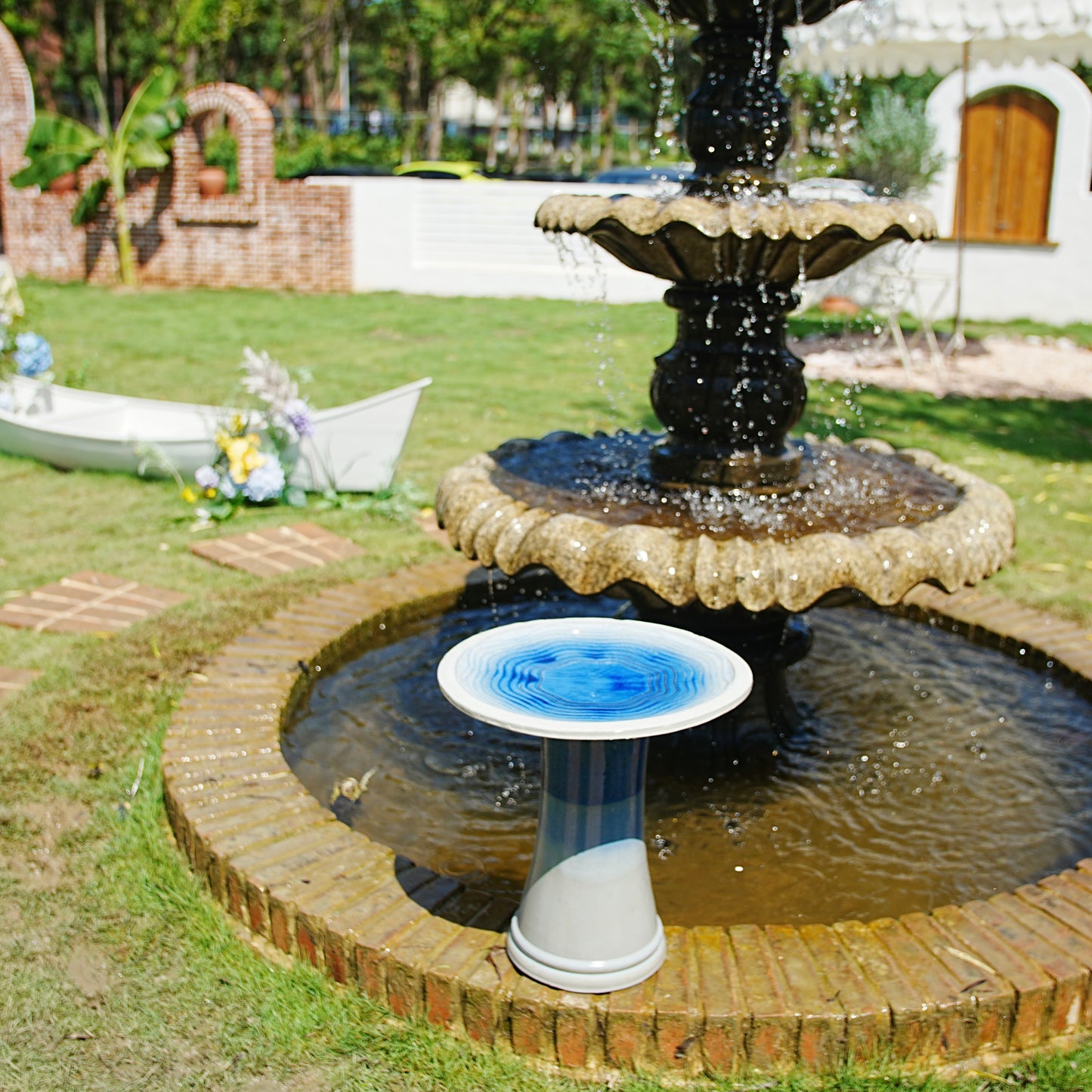 17'' Ceramic Bird Bath for Outside, Elegant Tall Outdoor Bird Bath, Lightweight Pedestal Glazed Birdbaths for Outdoors with Swirl Pattern, Blue Ombre
